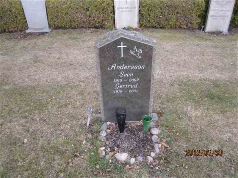 Grave number: 1 12 B     4