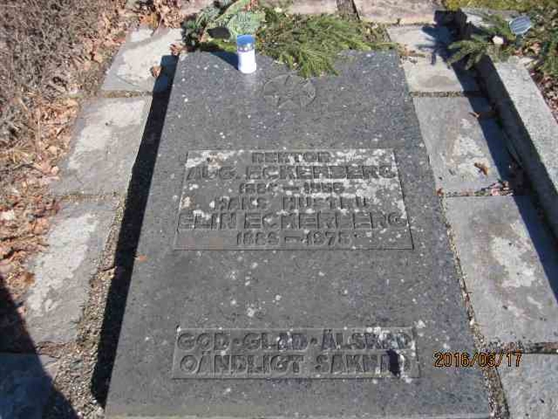 Grave number: 1 06 K    32-34