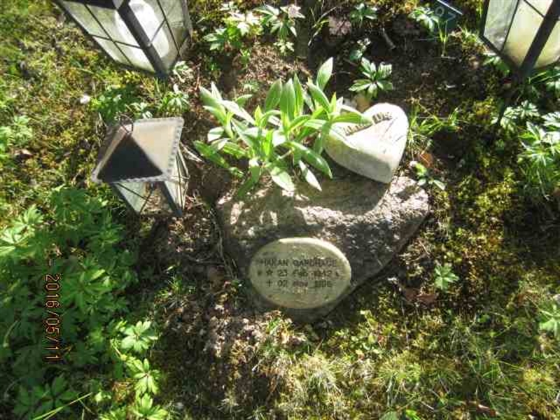 Grave number: 2 UL    97