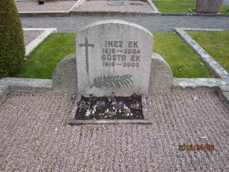 Grave number: 1 14 D    26