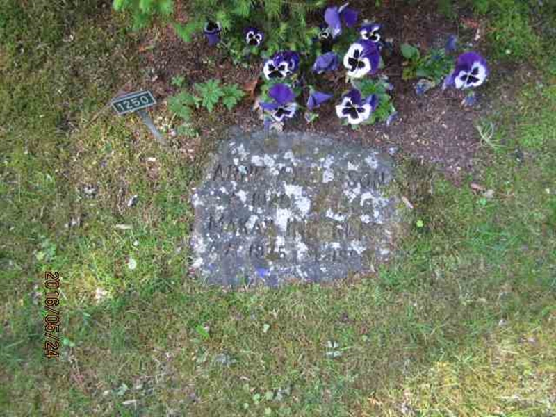 Grave number: 2 UL  1250