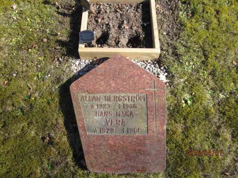 Grave number: 2 MAR    83