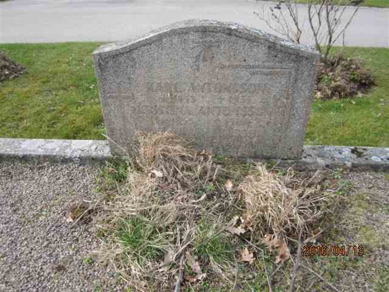 Grave number: 1 17 D     1