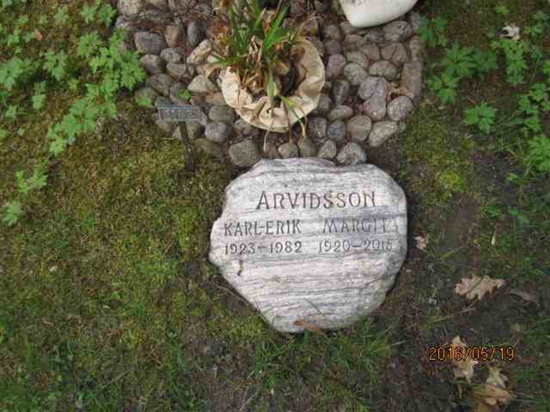 Grave number: 2 UL  1182