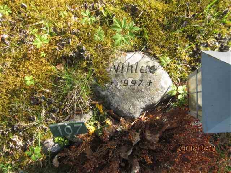 Grave number: 2 UL   107