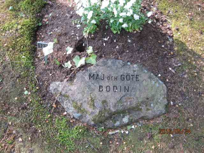 Grave number: 2 UL  1226