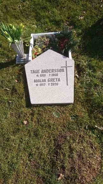 Grave number: 2 LUK    40
