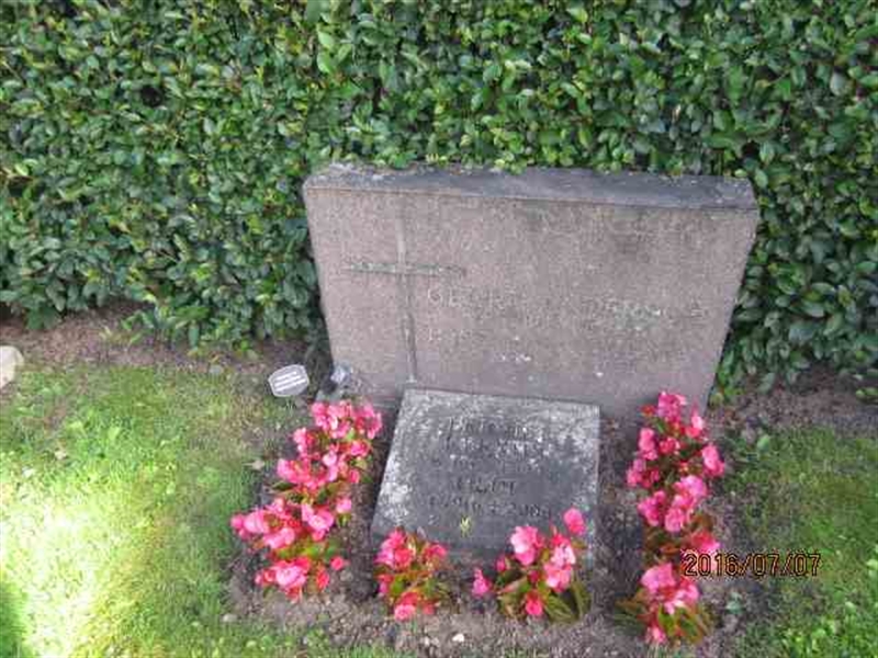 Grave number: 1 05 L    10