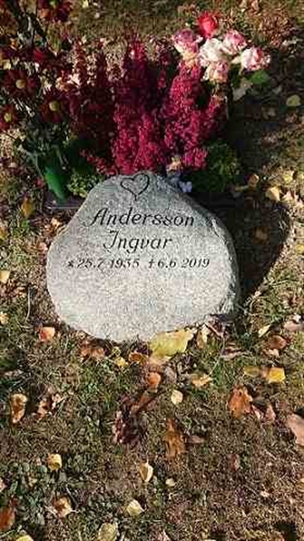 Grave number: 2 UL  1298