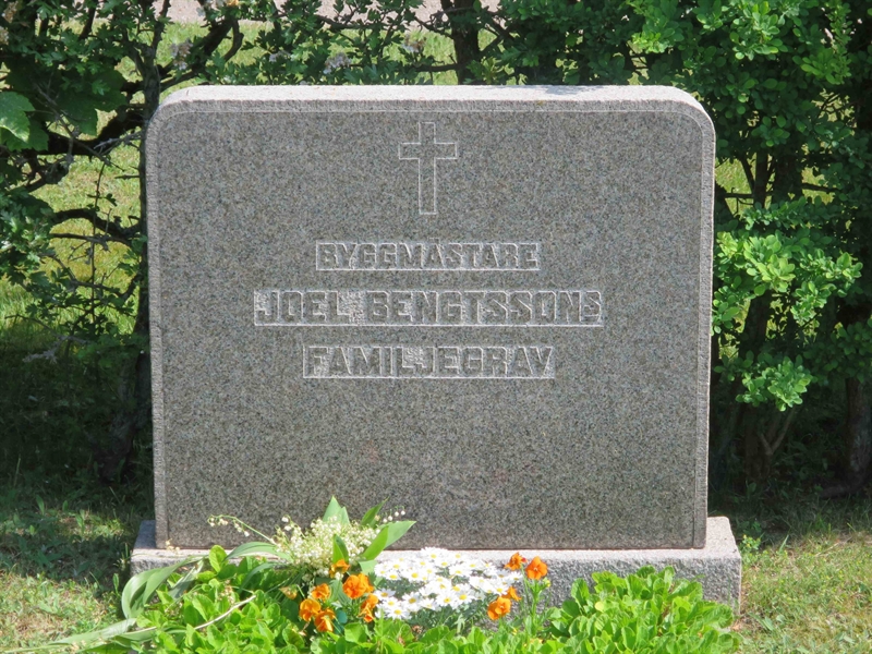 Gravnummer: HÖB 37 4