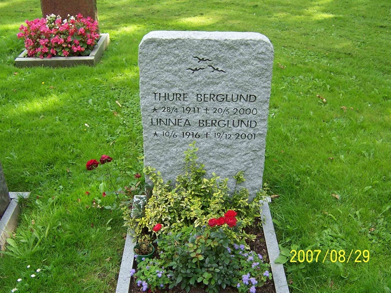 Grave number: 1 3 U3    44