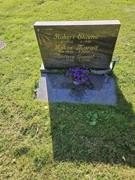 Grave number: Fr 7   663