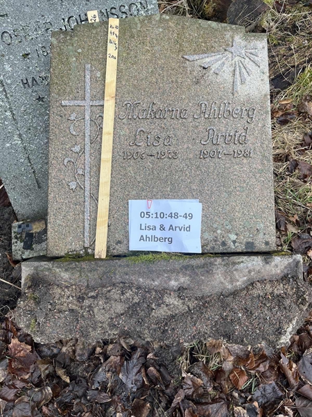 Hautatunnus: 05 10    48-49