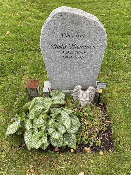 Grave number: 2 C   673-674