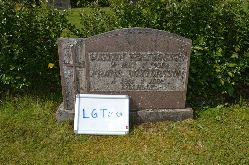 Grave number: LG T    26, 27