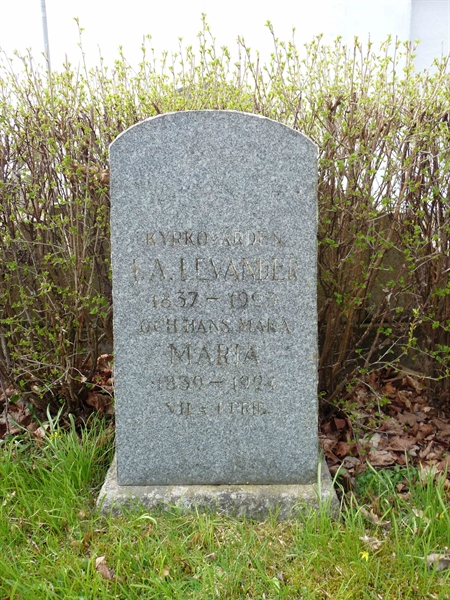 Grave number: LE 1   80