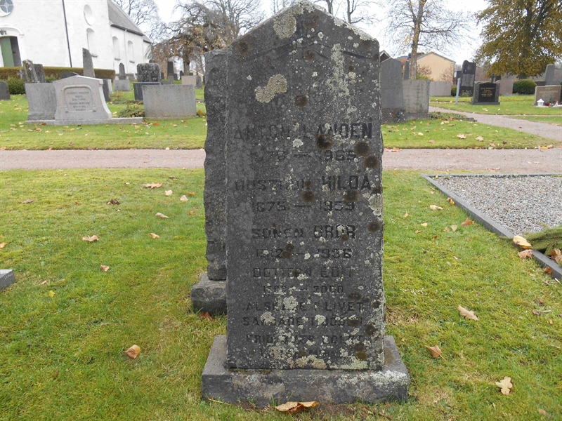 Grave number: Vitt G05    35, 36