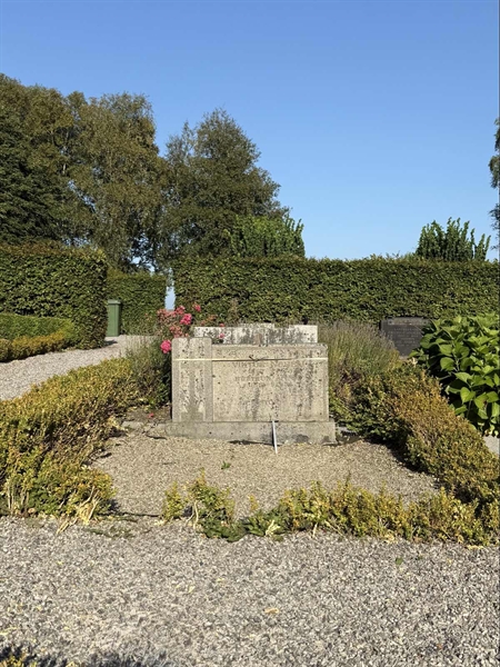 Hautatunnus: AN C    44, 45