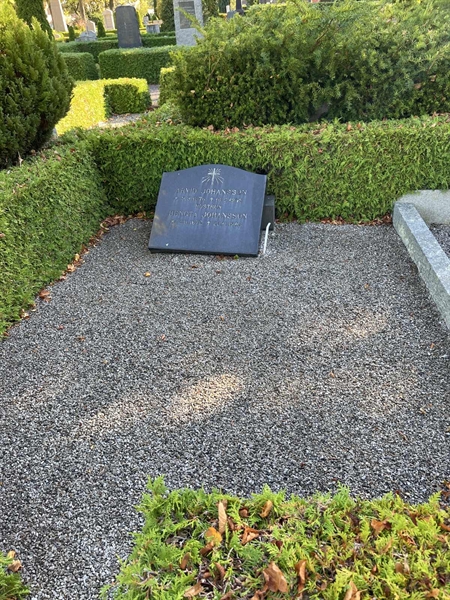 Grave number: VK II    56