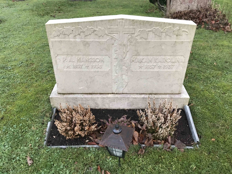 Grave number: L B    48