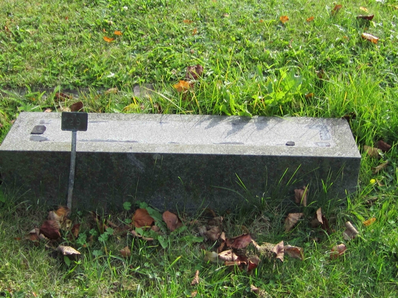 Grave number: 1 6    28