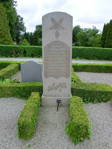 Grave number: KÄ D 034-035