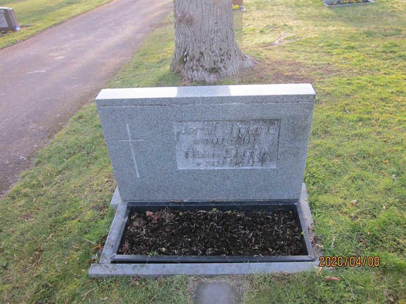 Grave number: 02 O   17
