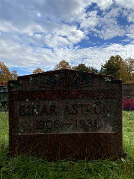 Grave number: 1 24     96