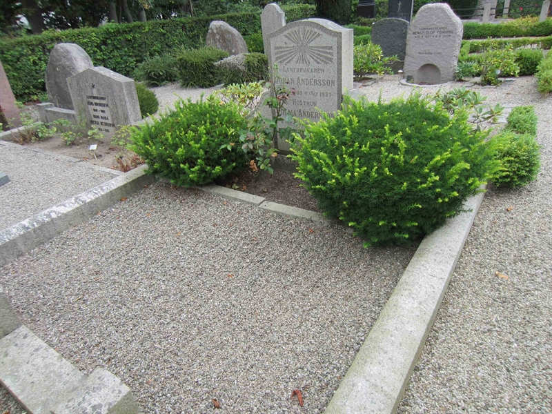 Grave number: HA 01    38