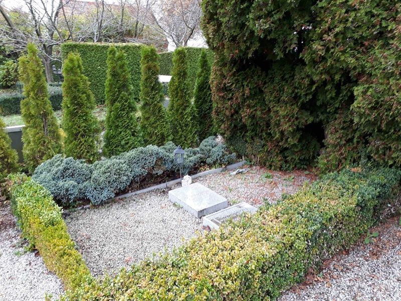 Grave number: KÄ E 090-091