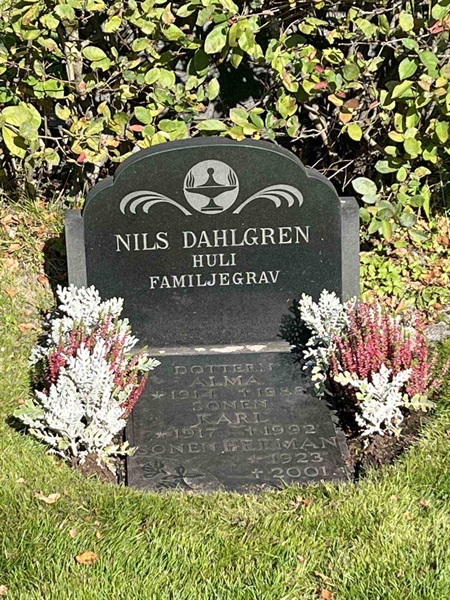 Gravnummer: 3026 2    77