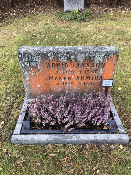 Grave number: 1 A1    40-41