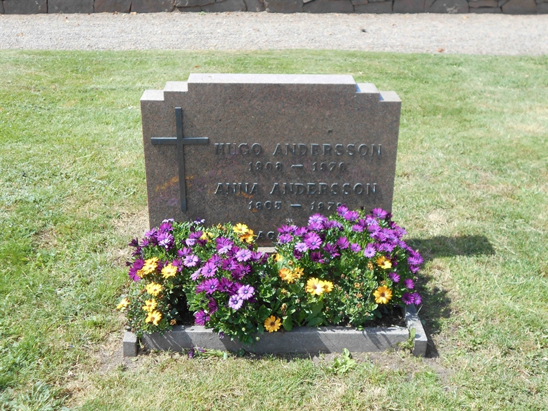 Grave number: HK E  5:10