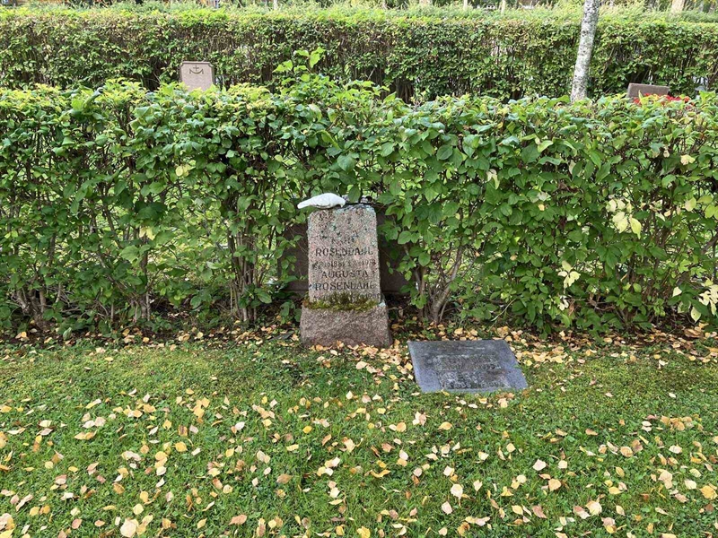 Grave number: 1 1  3061