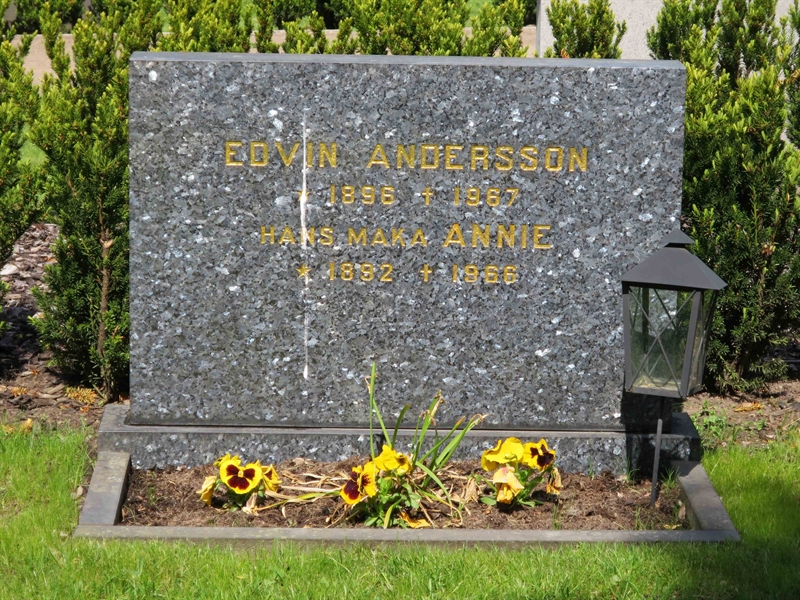 Grave number: HÖB 45    22