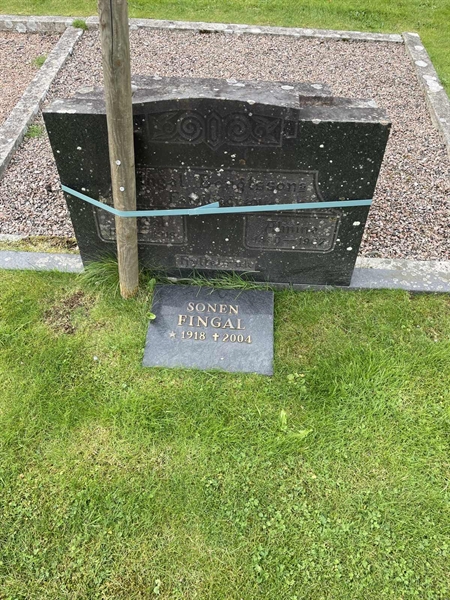 Grave number: 1 E    57, 58