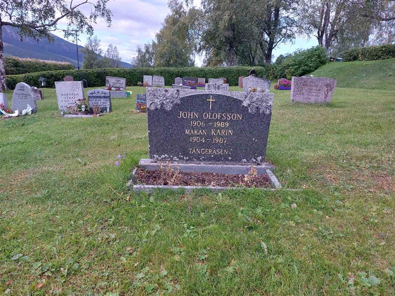 Grave number: K K    72, 73