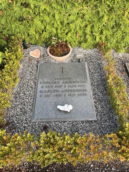 Grave number: NK Urn n     9