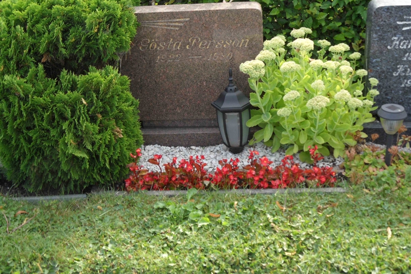 Grave number: ÖK U    12