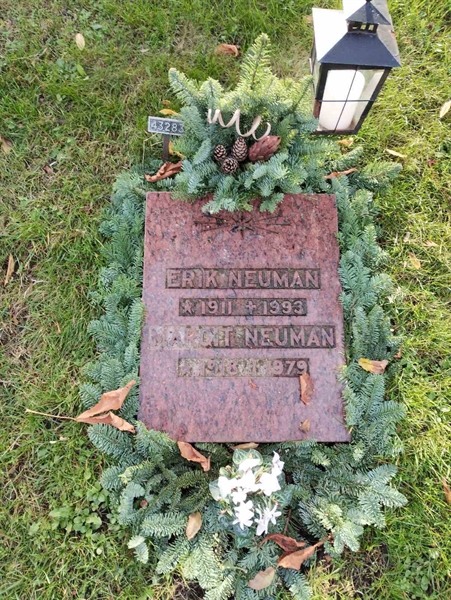 Grave number: Ö U10    83