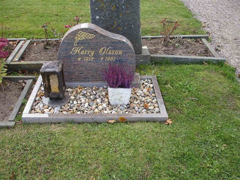 Grave number: FG G    16