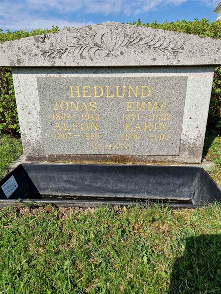 Grave number: 501 04 423-425