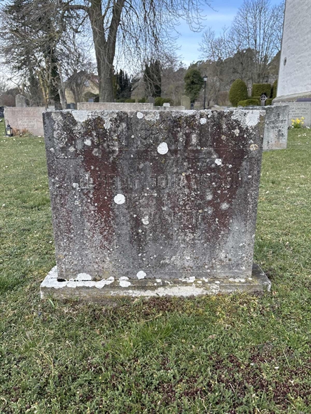 Grave number: LI 166