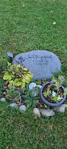 Grave number: M 18   35