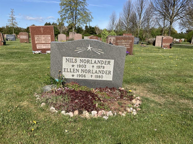 Grave number: R 01 404, 405