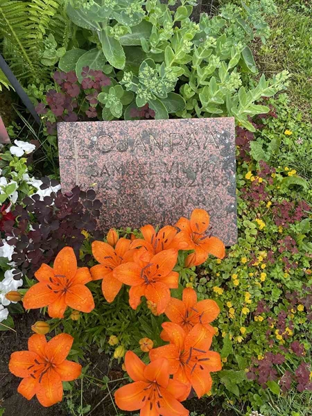 Grave number: N 4 4   578a,  578b