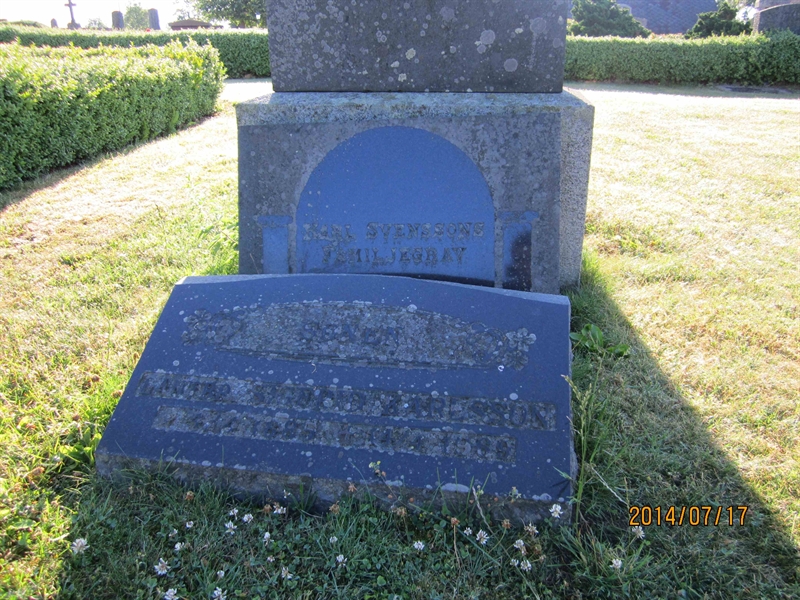 Grave number: 10 D    42
