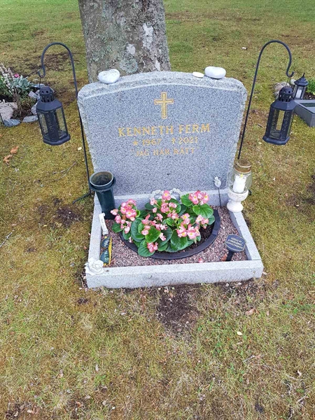 Grave number: 01 17164