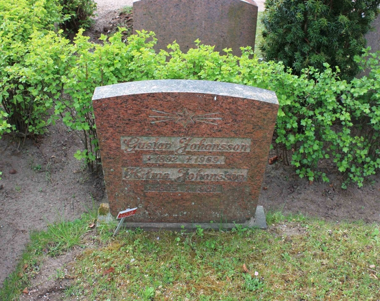 Grave number: Ö U06    74