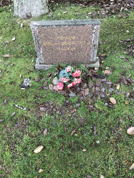 Grave number: B 01   205